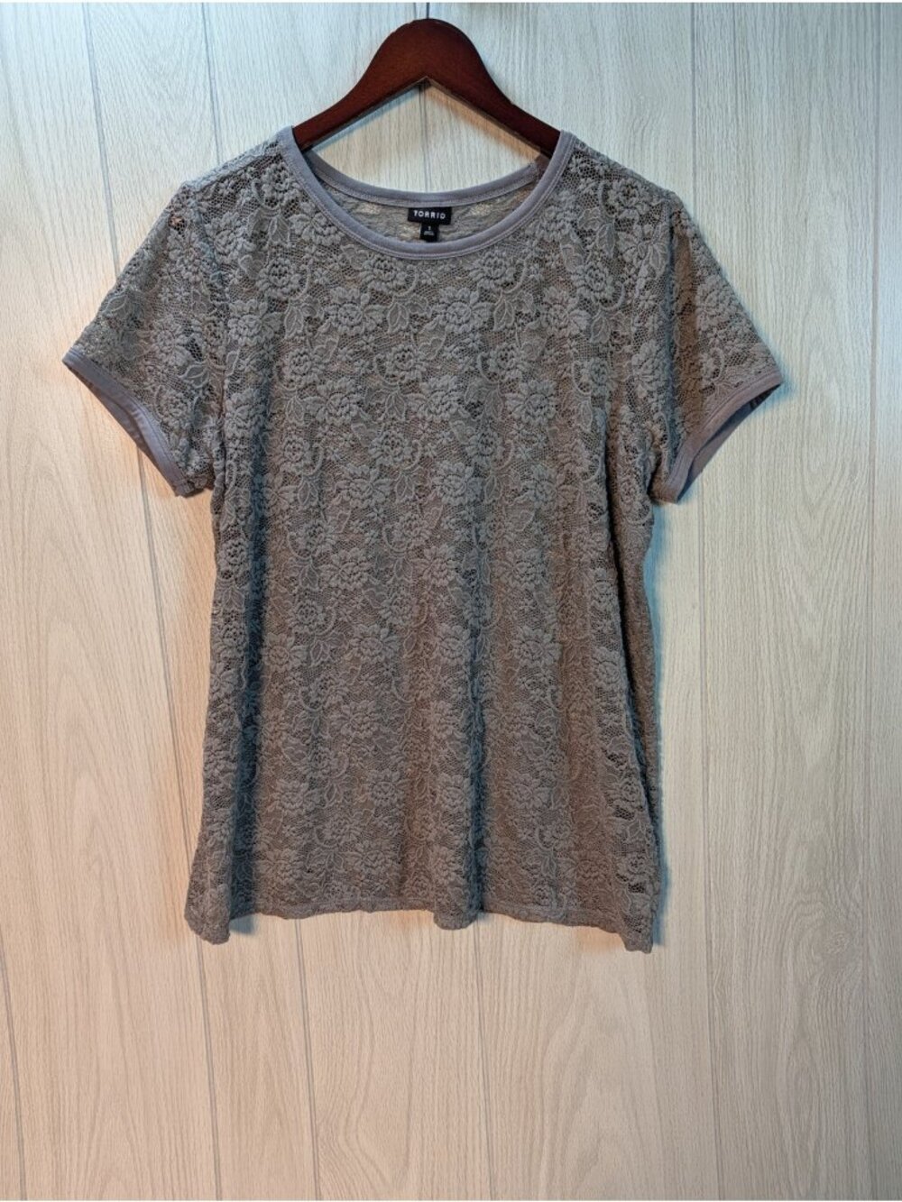 Torrid Womens Blouse 1 Plus 1X Gray Floral All Lace Sheer Shirt Short Sleeve